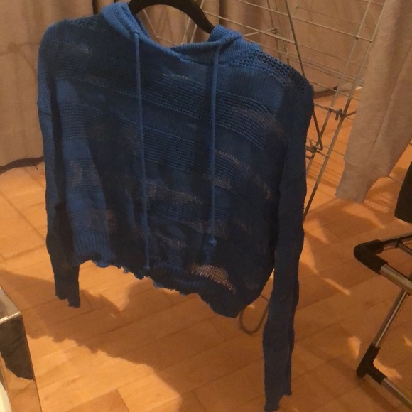 Elan blue knit hoodie in size small - Picture 4 of 6